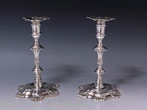 https://williamwalter.co.uk/product/pair-of-antique-silver-george-ii-candlesticks-made-in-1752